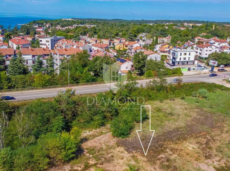 Poreč, zemljište 300m od mora i sadržaja! — fotografija 2