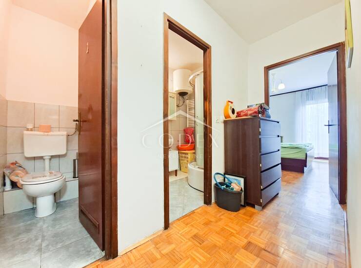 Grabrik - prodaja trosobnog stana s potencijalom, izvrsna lokacija! — fotografija 2