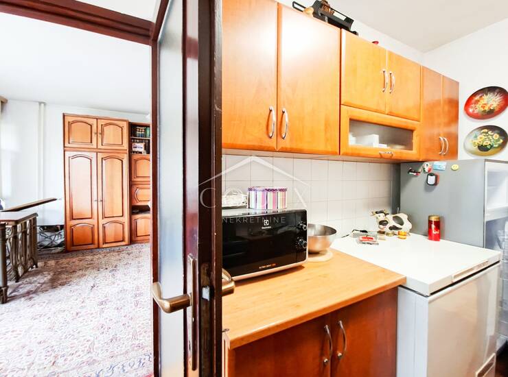 Grabrik - prodaja trosobnog stana s potencijalom, izvrsna lokacija! — fotografija 3