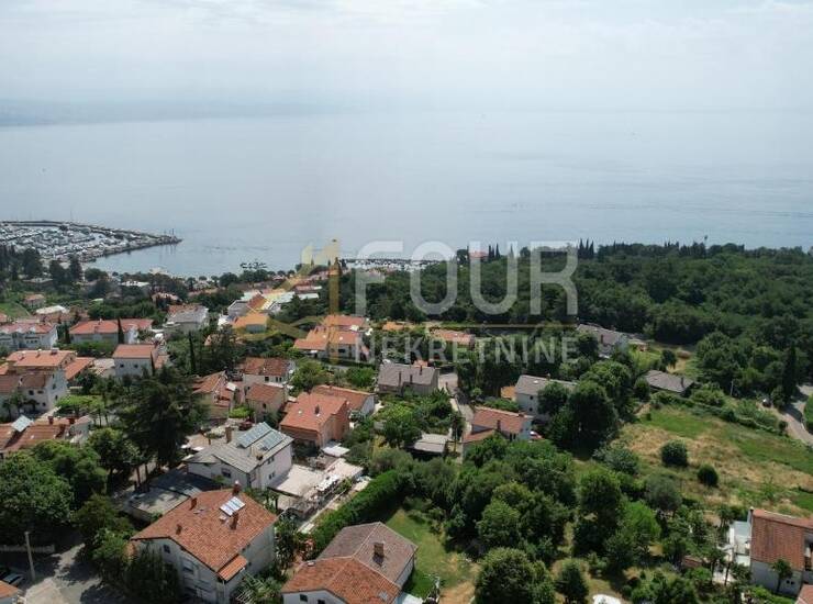 Opatija, Ičići, samostojeća kuća na moru