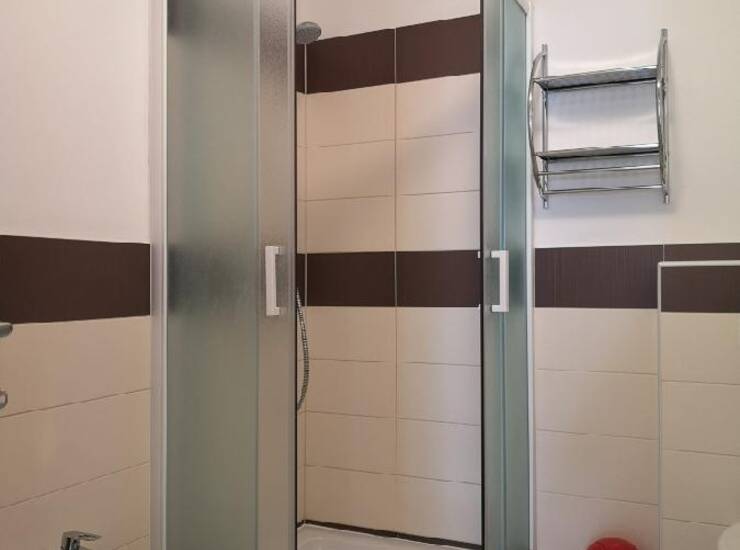 Prodajemo stan u Peroju na drugom katu u zgradi novije gradnje. 

Stan se s... — fotografija 8