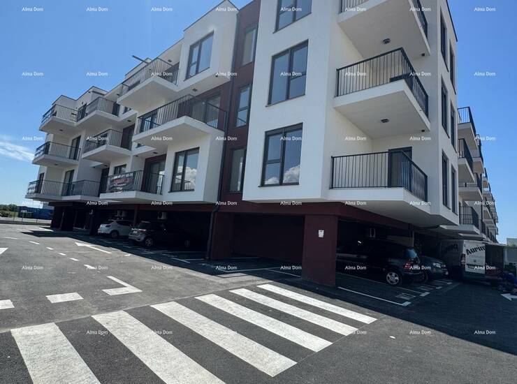 U samom gradu Umagu, u sklopu suvremenog stambenog projekta s ukupno 122 st... — fotografija 8