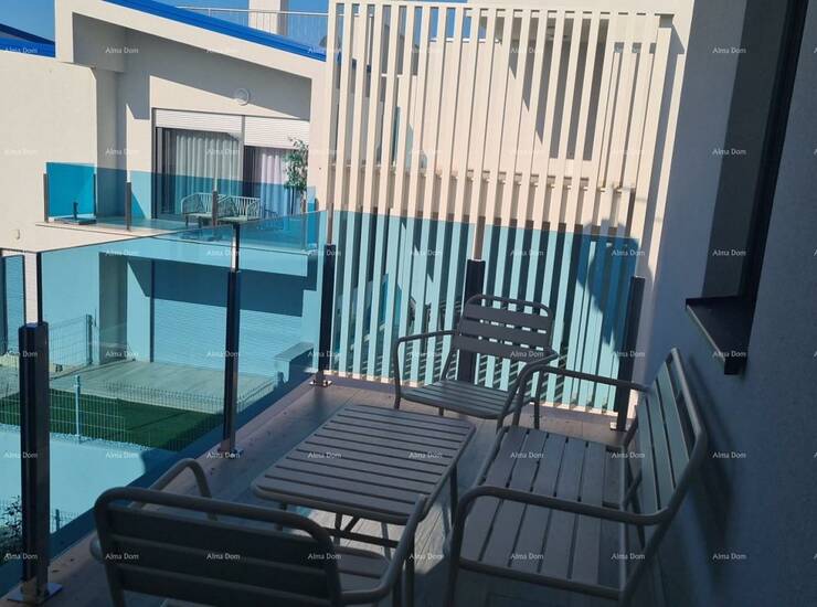 Prekrasan apartman smješten u bloku E

U vili E nalazi se stan ukupne povr... — fotografija 2