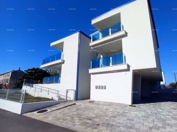 Prekrasan apartman smješten u bloku E

U vili E nalazi se stan ukupne povr... — fotografija 4