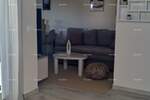 Prekrasan apartman smješten u bloku E

U vili E nalazi se stan ukupne povr... — fotografija 10