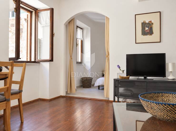 Rovinj, stan u staroj jezgri spreman za korištenje — fotografija 4