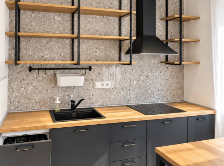 Zagreb, Renoviran stan 51 m² u mirnom dijelu centra, prodaja — fotografija 2