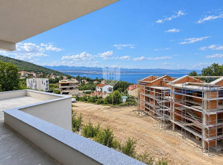 Penthouse u Iki 112 m² s panoramskim pogledom na more