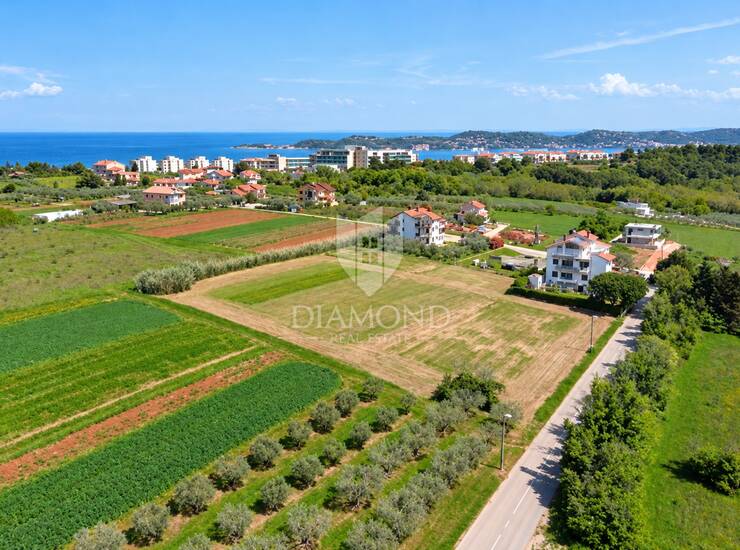 Istra, predivno zemljište 5.300 m2 blizu Petram resorta!