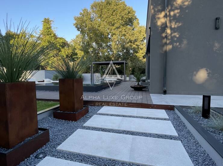 Privatna resort oaza u blizini Barbana: vila modernog dizajna sa spektakularnim — fotografija 5