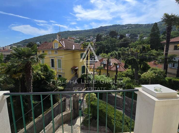 OPATIJA, CENTAR - LUKSUZNO NOVO UREĐENI STAN S DVA BALKONA — fotografija 3