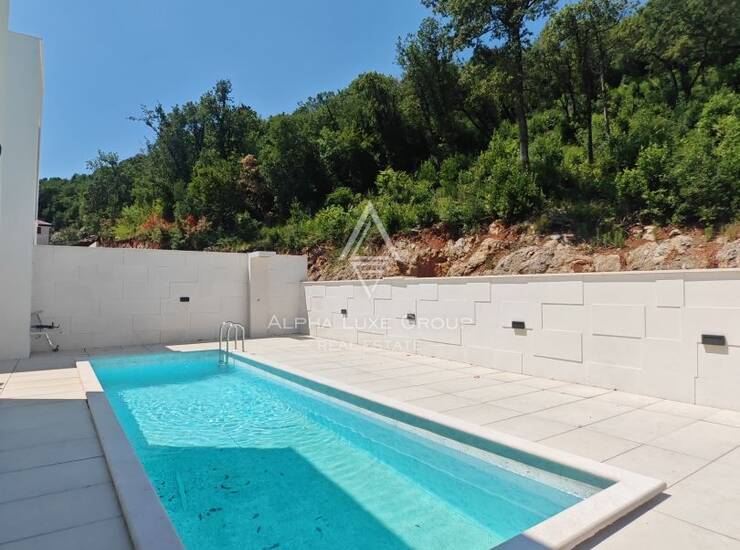 OPATIJA, CENTAR - Luksuzni stan sa privatnim bazenom — fotografija 3