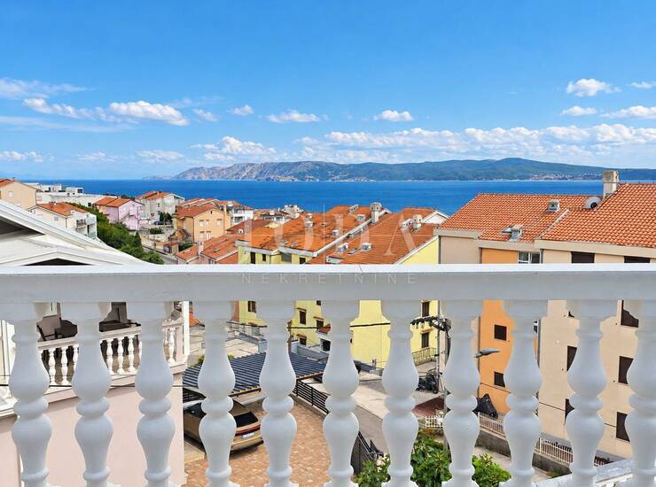 CRIKVENICA, stan na prvom katu sa potkrovljem