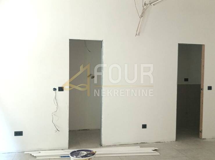 Istra, Rovinj, poslovni prostor, 32.77m2 — fotografija 3