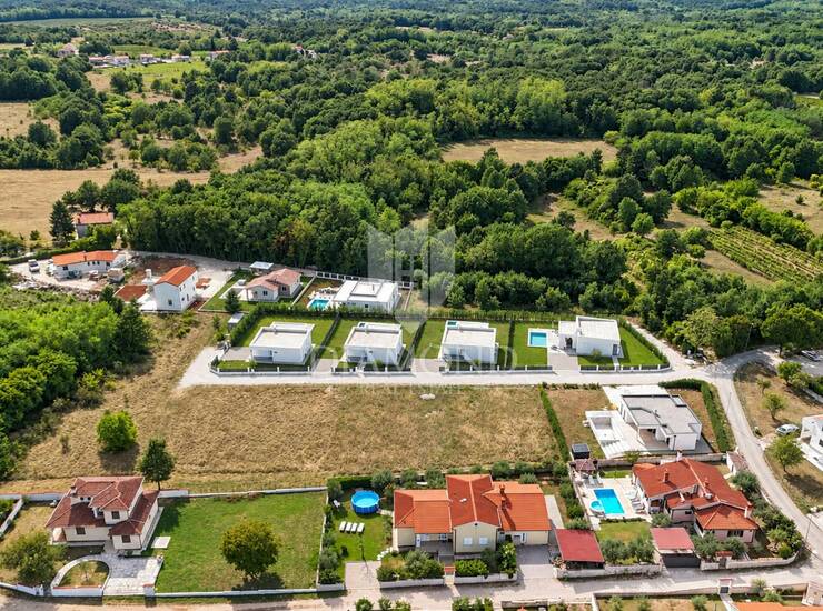 TOP PONUDA- Četiri kuće sa bazenima — fotografija 4
