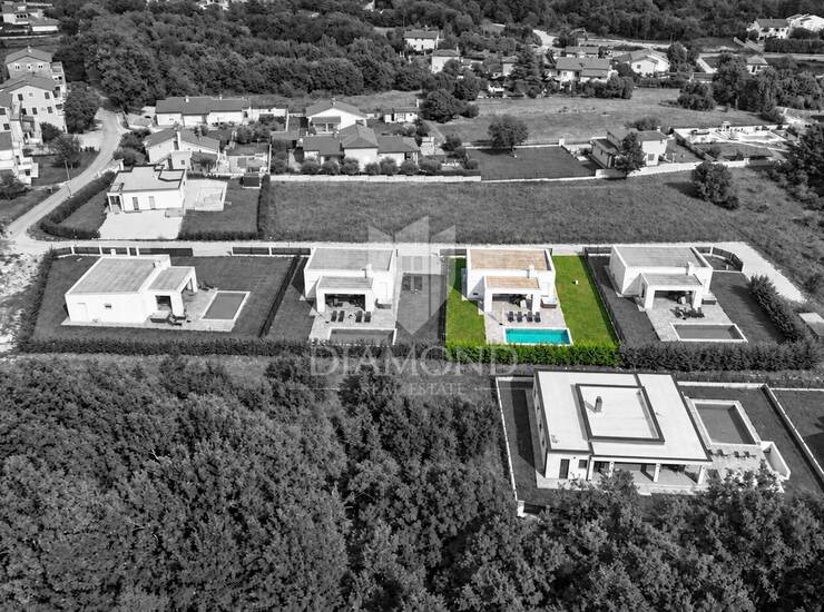 Labin, moderna prizemnica sa bazenom — fotografija 3