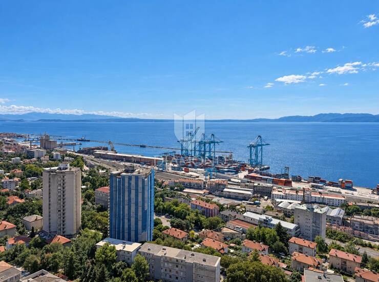RIJEKA, TURNIĆ - JEDNOSOBAN STAN S POGLEDOM NA MORE