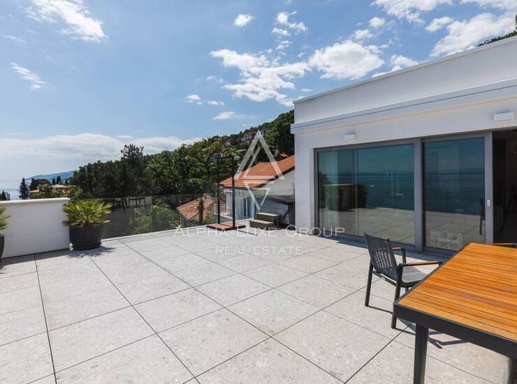 OPATIJA – Luksuzni dvoetažni penthouse s direktnim liftom - PRVI RED DO MORA — fotografija 5