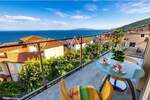 OPATIJA – Prostrana kuća s tri stana, bazenom i panoramskim pogledom na more — fotografija 2
