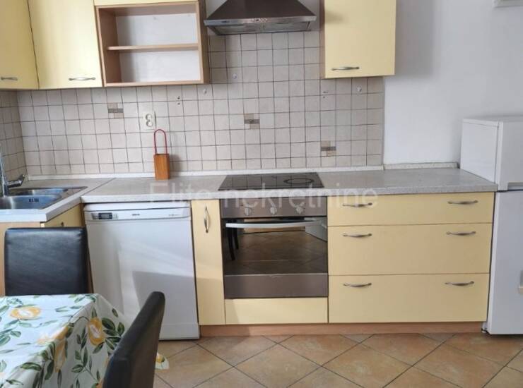 RIJEKA, PEĆINE! Lijepo uređen stan 50 m² blizu mora, jug-zapad — fotografija 7