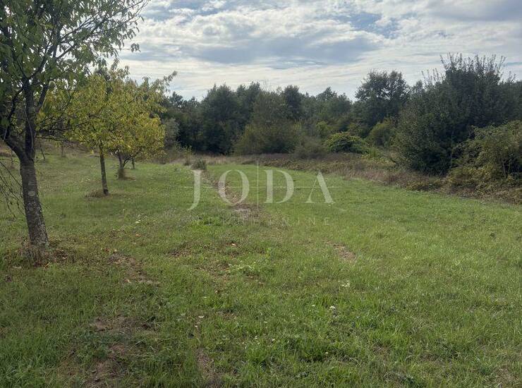 Labin, okolica, kombinacija građevinskog i poljoprivrednog zemljišta