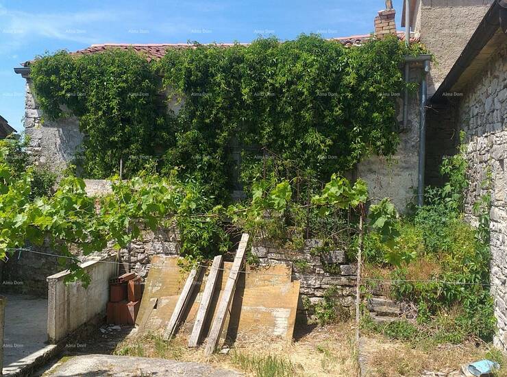 U mirnom i autentičnom istarskom mjestu Beram, nedaleko od Pazina, prodaje... — fotografija 8