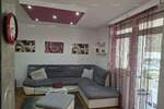 Na prodaju je renoviran i kompletno opremljen stan površine 72 m², smješ... — fotografija 4