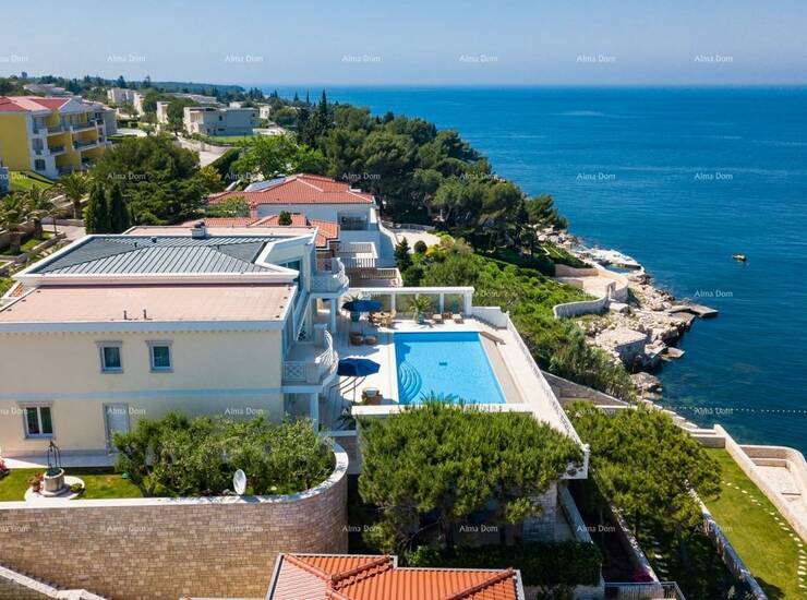 Luksuzna vila prvi red do mora ! 

Ova prekrasna vila od 1000 m2 nudi prekr... — fotografija 3