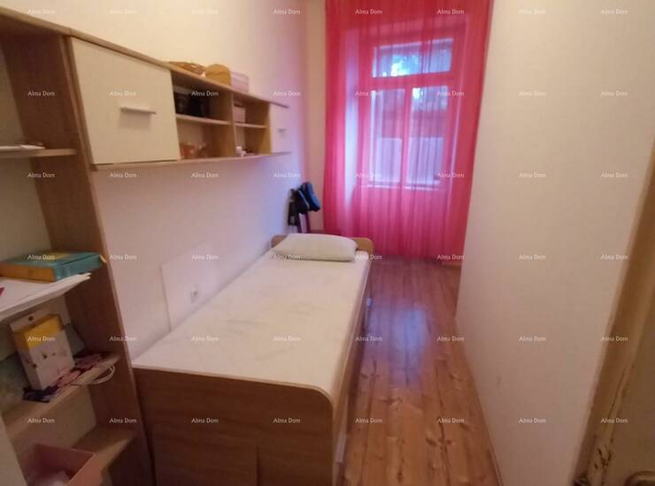 Prodajemo stan u prizemlju zgrade u neposrednoj blizini centra Pule.
Zgrada... — fotografija 7