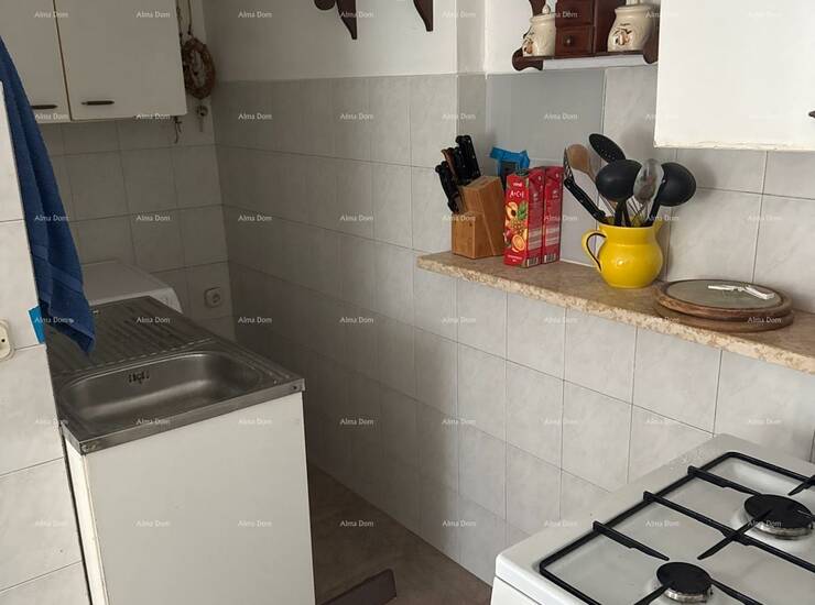 U prodaji je simpatična mala kućica na 2 etaže u centru Premanture, udal... — fotografija 3