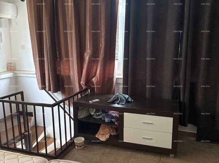 U prodaji je simpatična mala kućica na 2 etaže u centru Premanture, udal... — fotografija 8