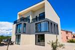 Grad Krk, dvoetažni apartman u novoizgrađenoj urbanoj vili! — fotografija 3