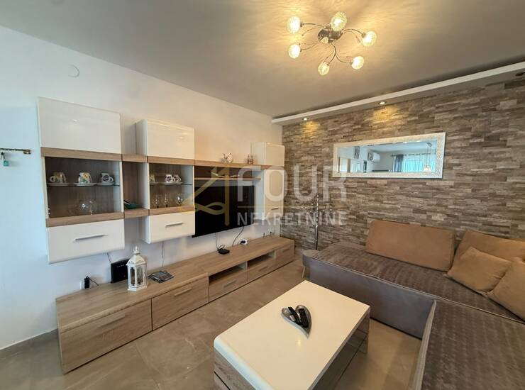 Istra, Medulin, 2s+db, 60.78m2, balkon — fotografija 2