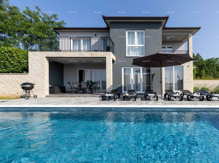 Prodaje se prekrasna villa s vanjskim bazenom, smještena u mirnom okružen... — fotografija 2