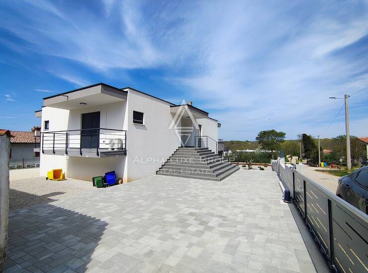 Istra, Labin : Moderna vila s bazenom — fotografija 2