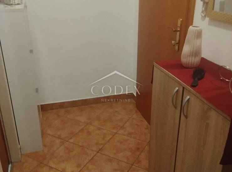 Gornja Vežica - prodaja stana s lođom, 37 m2 — fotografija 2