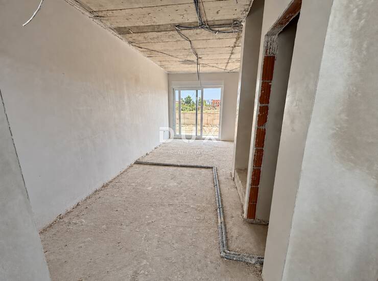 Srima, 3-soban dvoetažni stan, 90,77 m², 600 m od mora — fotografija 6