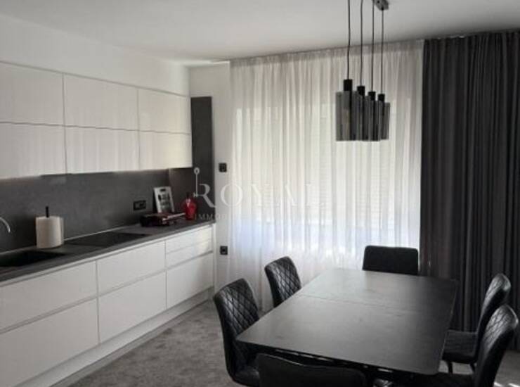 RIJEKA, MARINIĆI - Komforan moderan stan 120m2