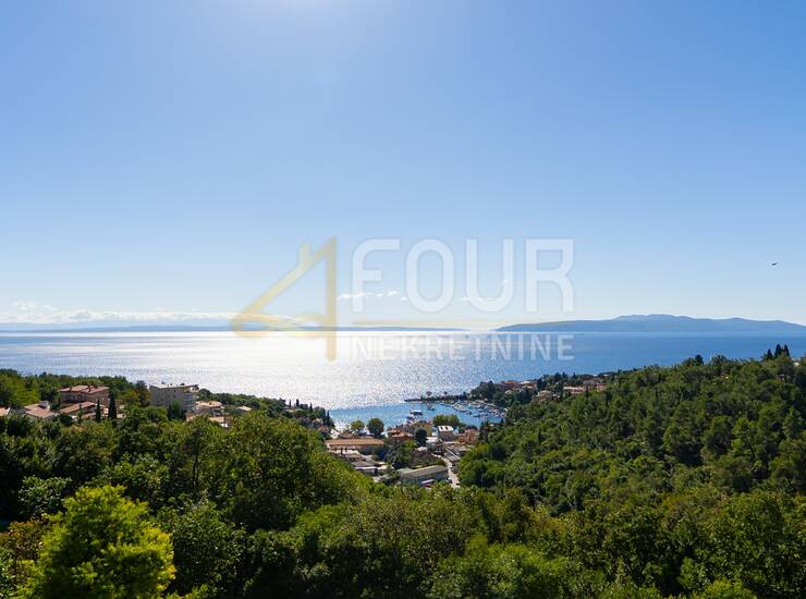 Opatija - Ičići, 67.91m2, 2s+db, lođa, garaža 30.98m2