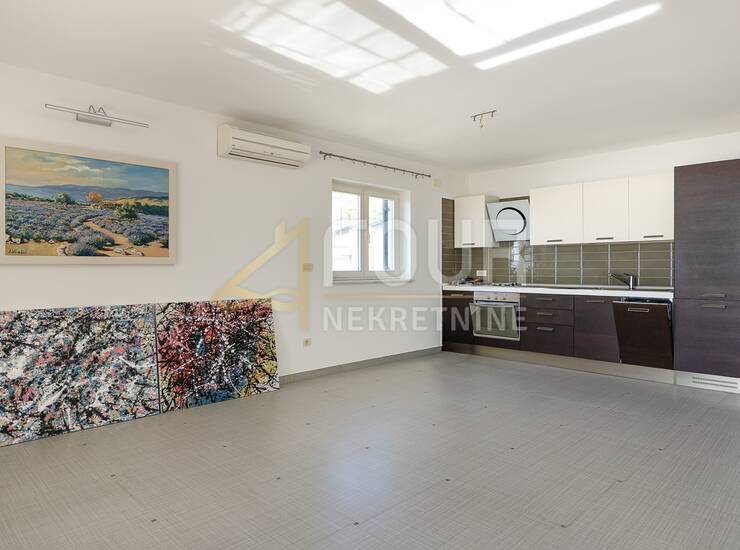 Opatija - Ičići, 67.91m2, 2s+db, lođa, garaža 30.98m2 — fotografija 4
