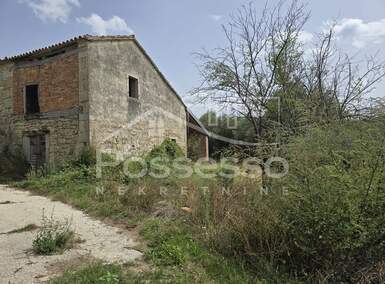 Kuća Draguć, Cerovlje 100m² - 65.000 € | SveHrNekretnine