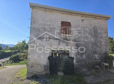 Kuća Ročko Polje, Buzet 38m² - 55.000 € | SveHrNekretnine