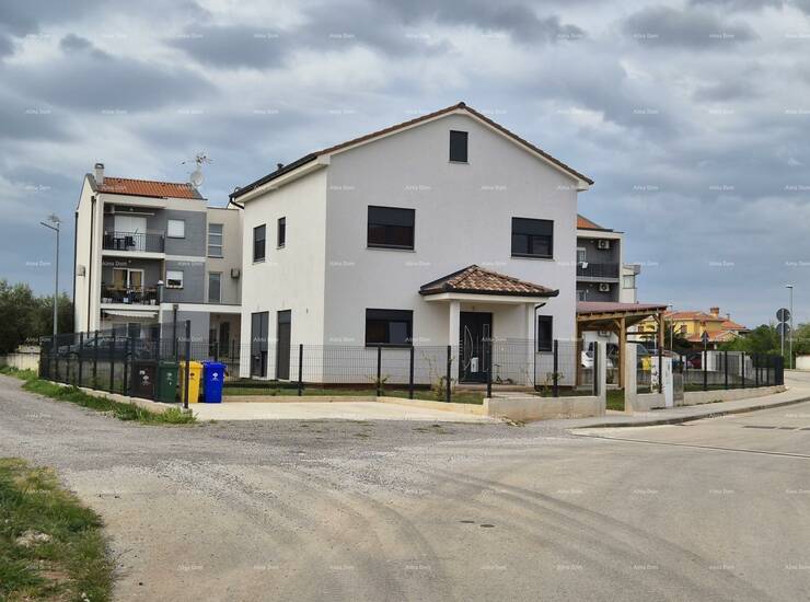 Prodaje se moderna montažna kuća u Fažani – 300 m od mora, mogućnost ...