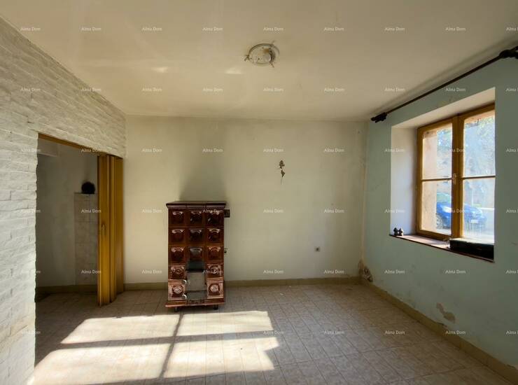 Prodajemo kuću sa garažom u centru Vodnjana. 

Kuća se nalazi na mirnoj ... — fotografija 4