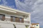 Novo u ponudi.
Kuća se sastoji od dva stana, svaki 90 m2 i zasebnog apartm... — fotografija 2