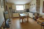 Prodaje se renovirana kuća površine 76 m², smještena na mirnoj i privat... — fotografija 2