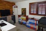 Prodaje se renovirana kuća površine 76 m², smještena na mirnoj i privat... — fotografija 3