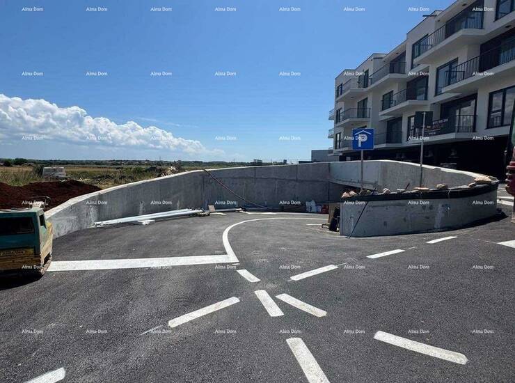 U samom gradu Umagu, u sklopu suvremenog stambenog projekta s ukupno 122 st... — fotografija 10