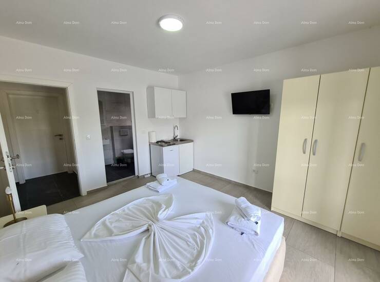 Pula! Kuća s bazenom!
U ponudi se nalazi velika kuća od cca 400 m2 stambe... — fotografija 8