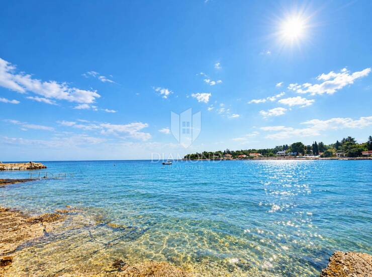 Umag, okolica, stan s pogledom na more 30 koraka od plaže!  — fotografija 2